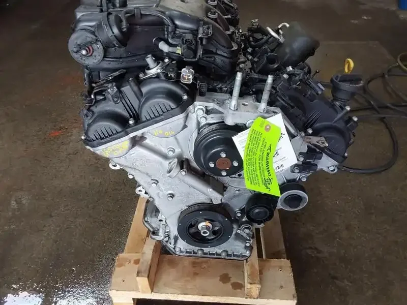 Used Kia Cadenza 3.3L V6 engine Front